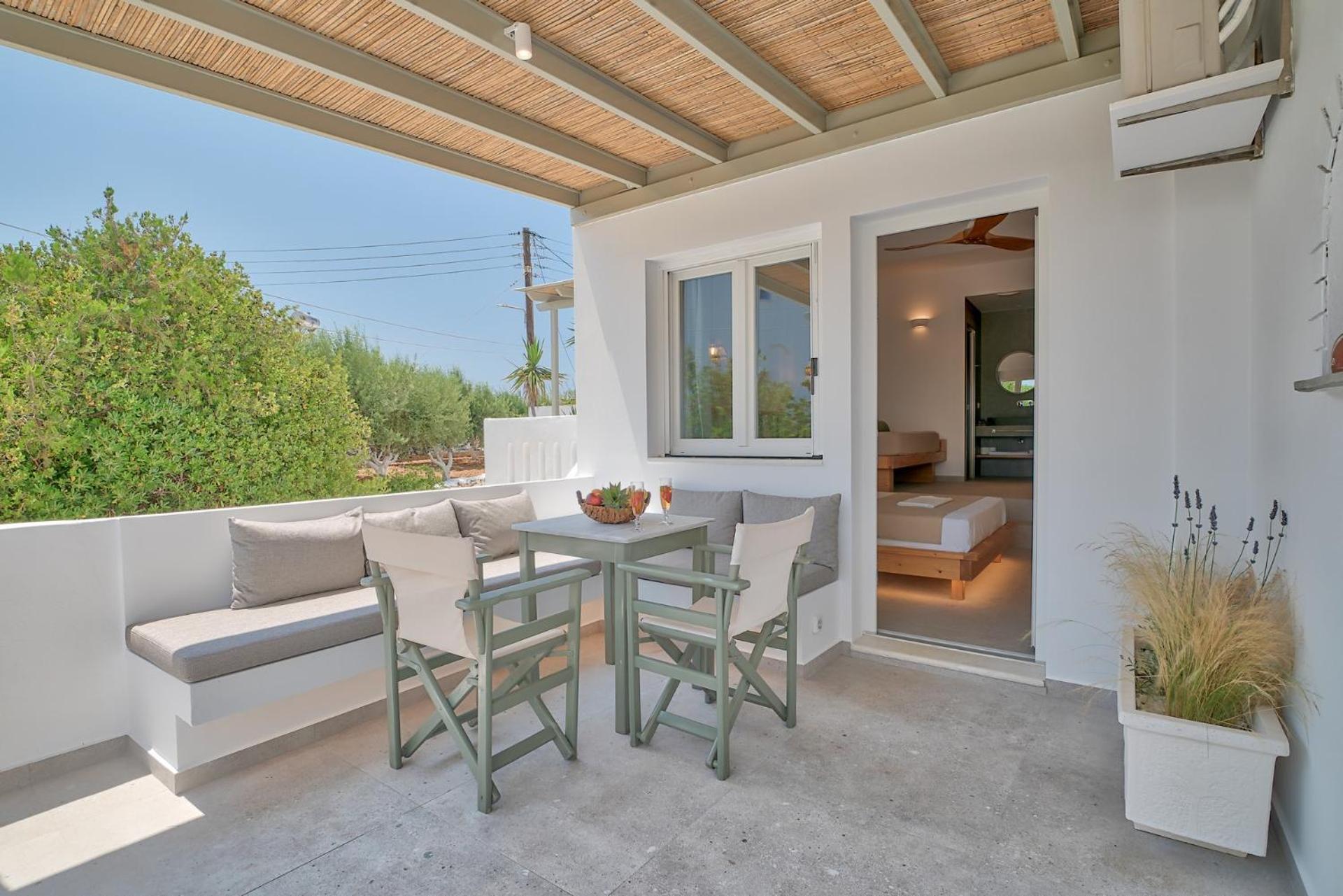 Marinatou Suites Antiparos Exterior photo