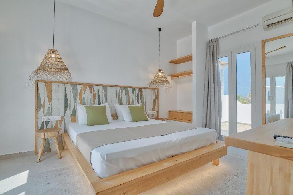 Marinatou Suites Antiparos Room photo