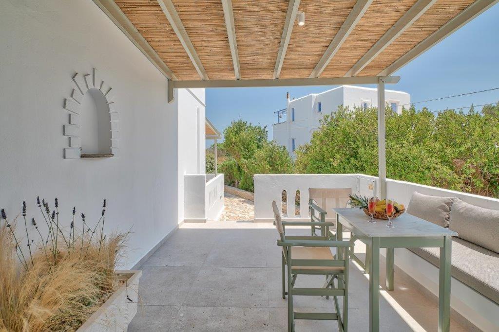 Marinatou Suites Antiparos Room photo