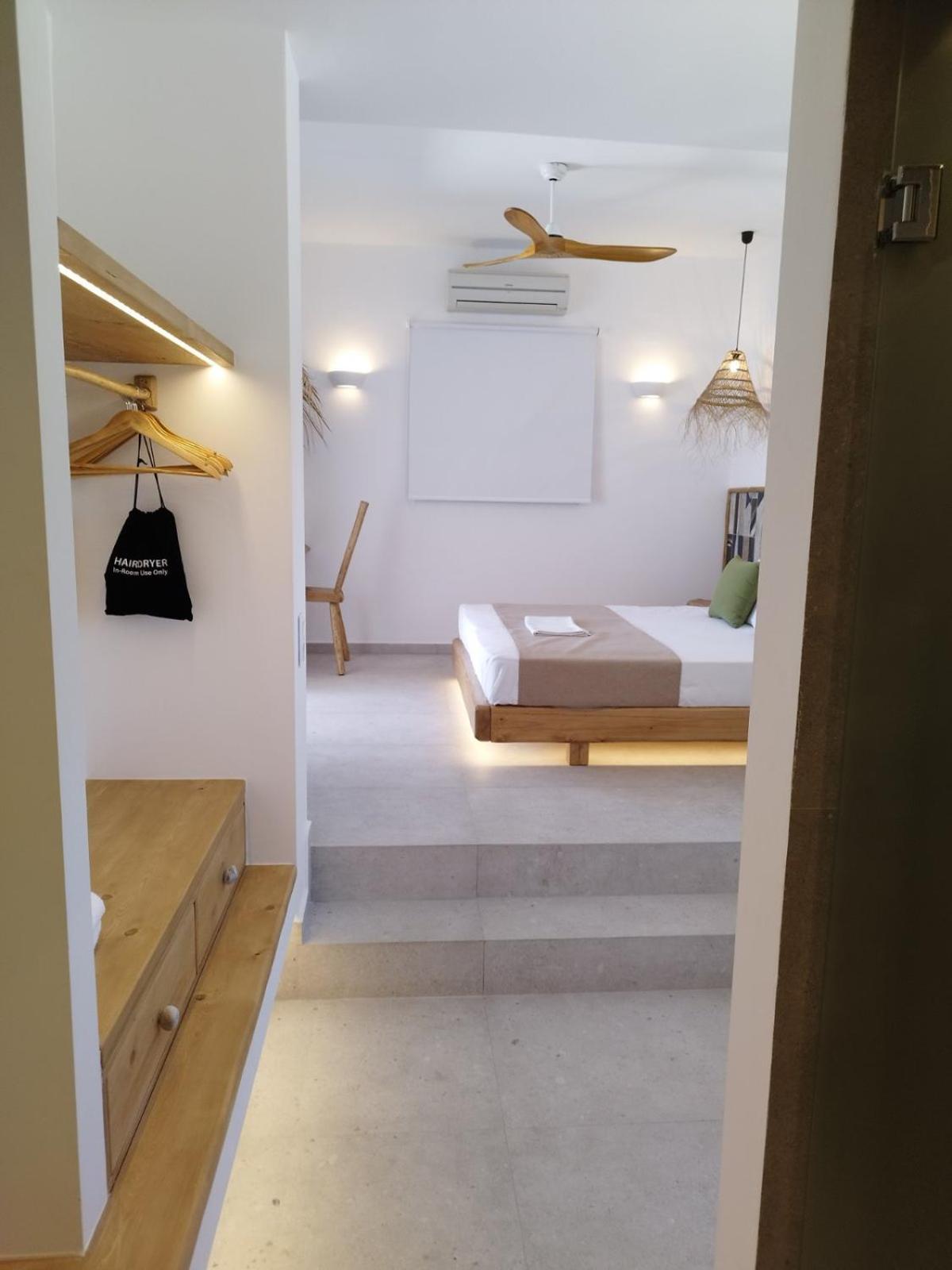 Marinatou Suites Antiparos Room photo