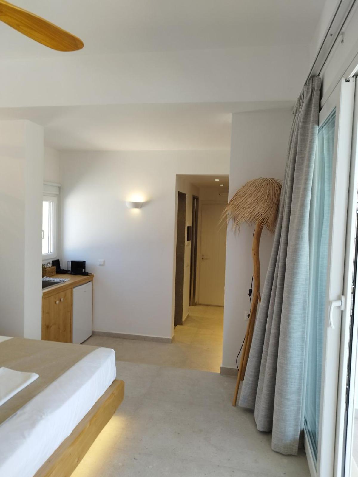Marinatou Suites Antiparos Room photo