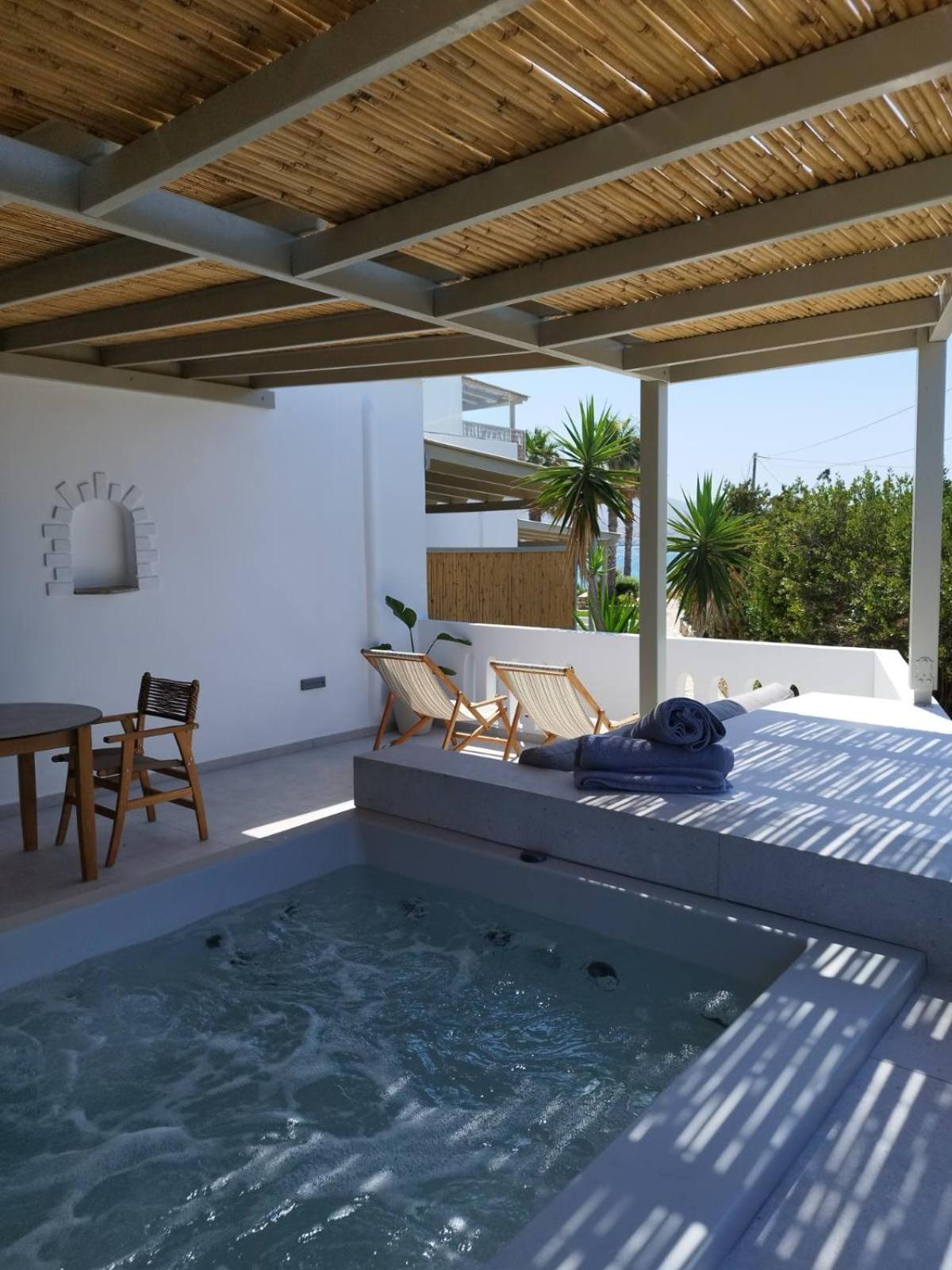 Marinatou Suites Antiparos Exterior photo